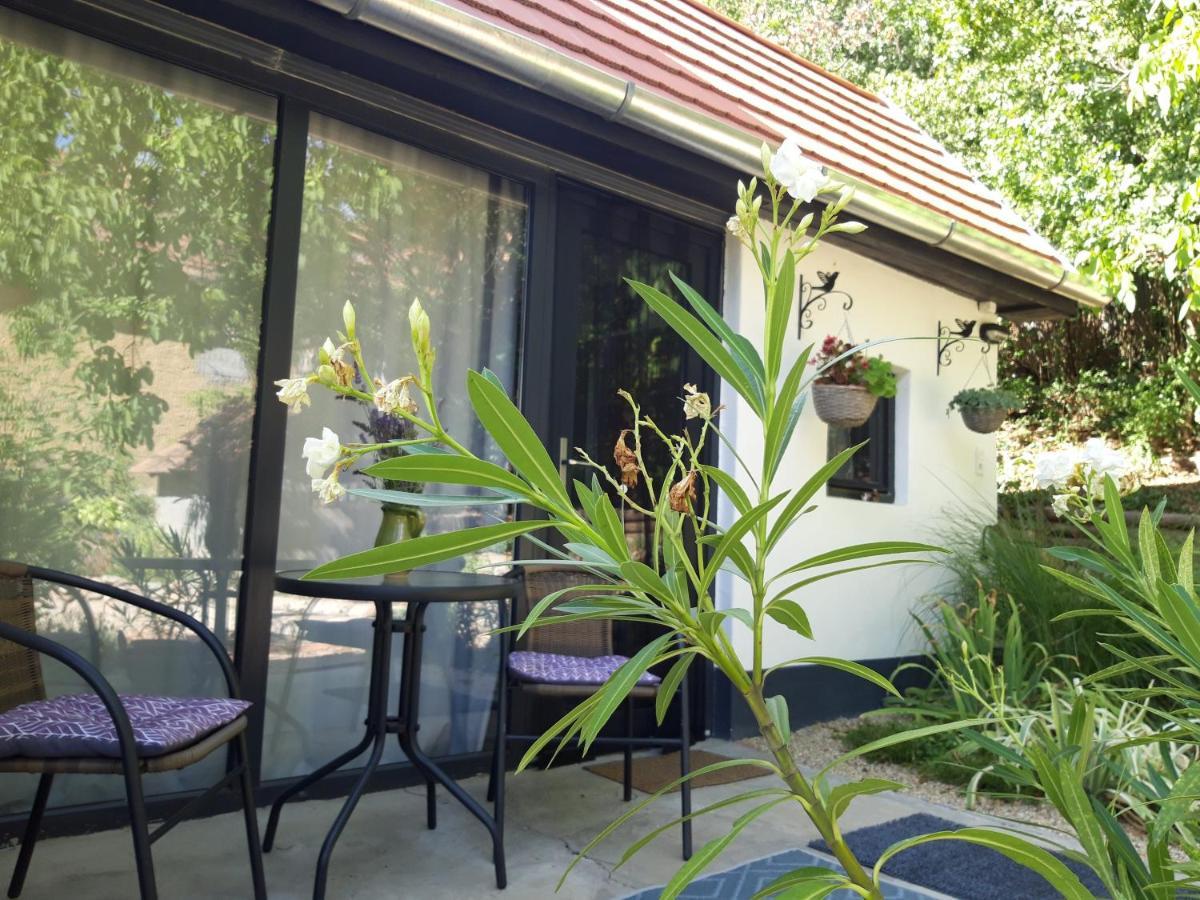 Kismadar Vendeghaz Noszvaj Apartment ภายนอก รูปภาพ